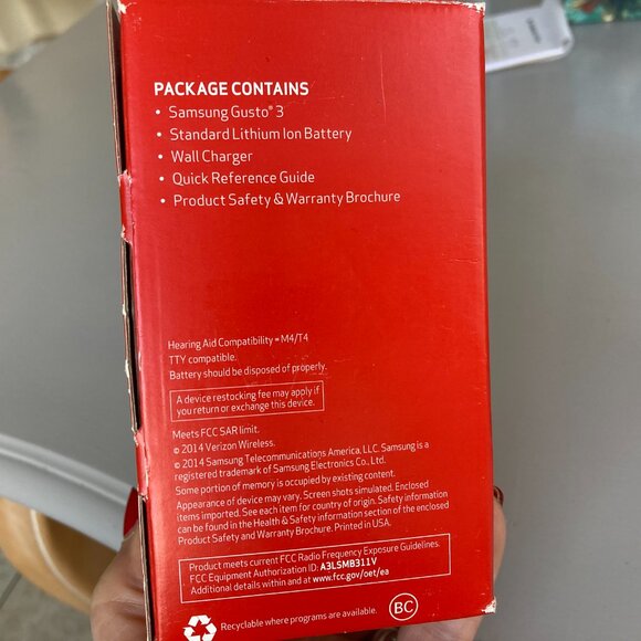 Samsung Gusto 3 SMB311ZKA RED FLIP PHONE EXCELLENT WORKING - Picture 4 of 9